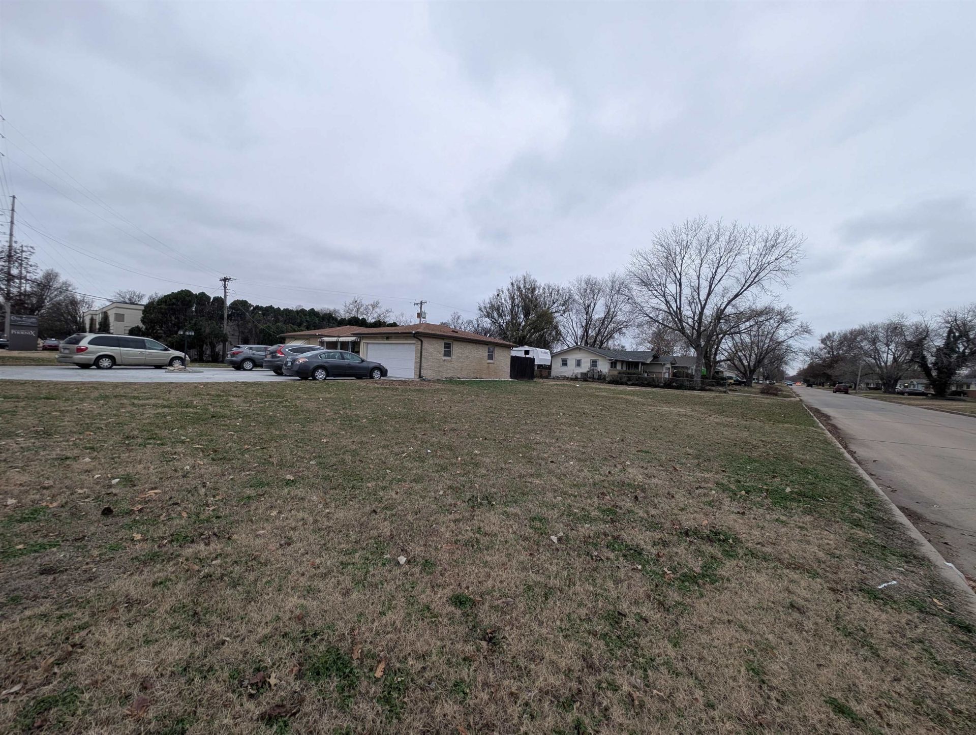 2747 S Seneca St, Wichita, KS 67217 Main Photo