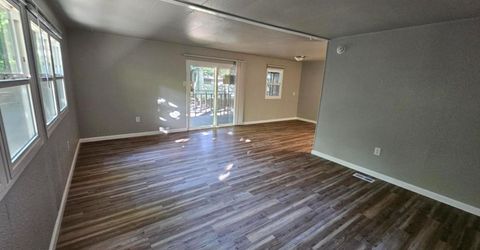 11705 Parey Ave #6, Red Bluff, CA 96080 Photo