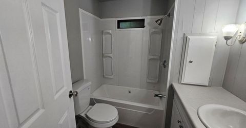 11705 Parey Ave #6, Red Bluff, CA 96080 Photo
