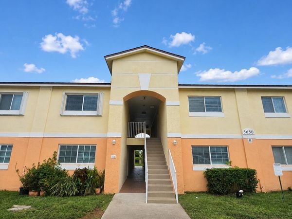 3650 N 56th Avenue, Unit 520, Hollywood, FL 33021
