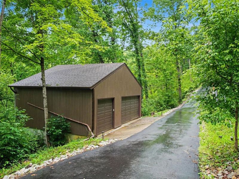 8537 Eagle Creek Road, Colerain Township, OH 45247 Photo 12