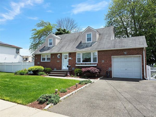 2574 7th Street, East Meadow, NY 11554