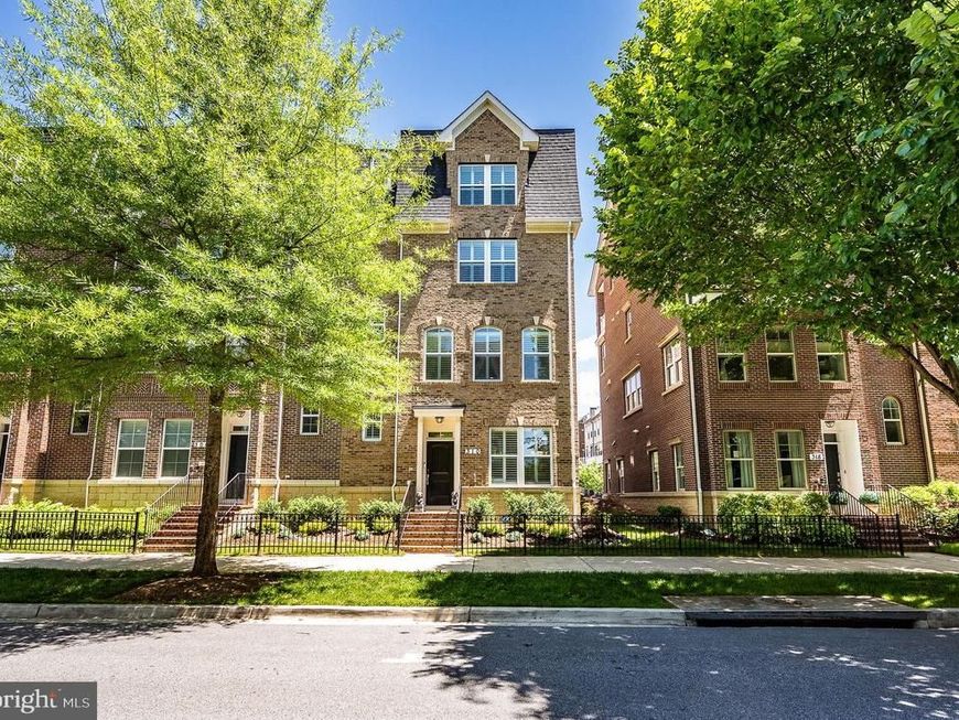 310 Crown Park Avenue, Gaithersburg, MD 20878 Main Photo