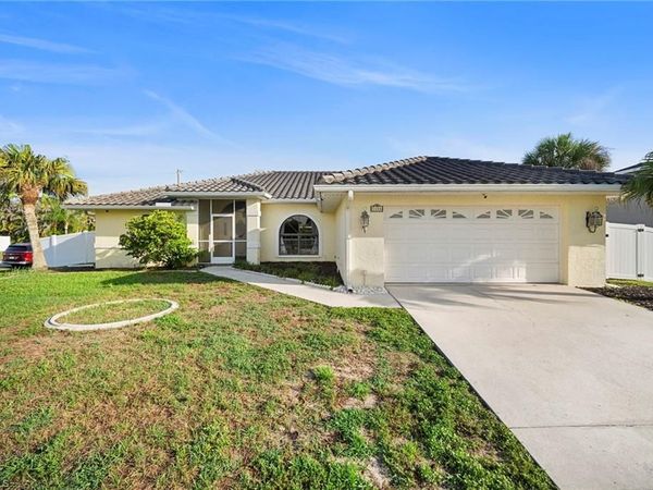 1426 Scenic ST , LEHIGH ACRES, FL 33936