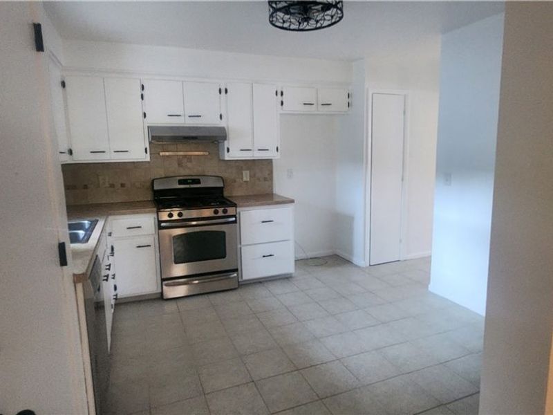 Warrensville Heights, OH 44128 Photo 3