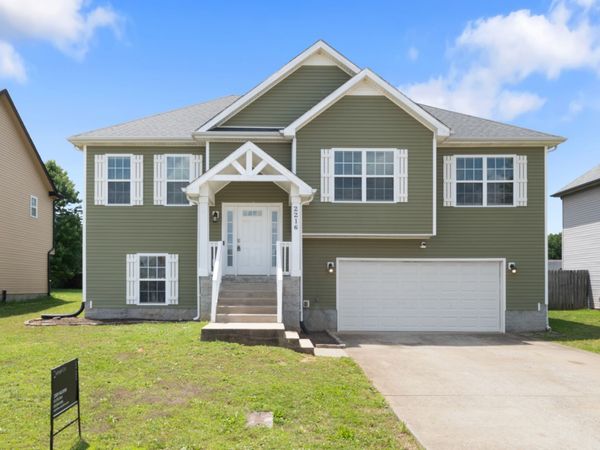 2216 Trophy Trce , Clarksville, TN 37040