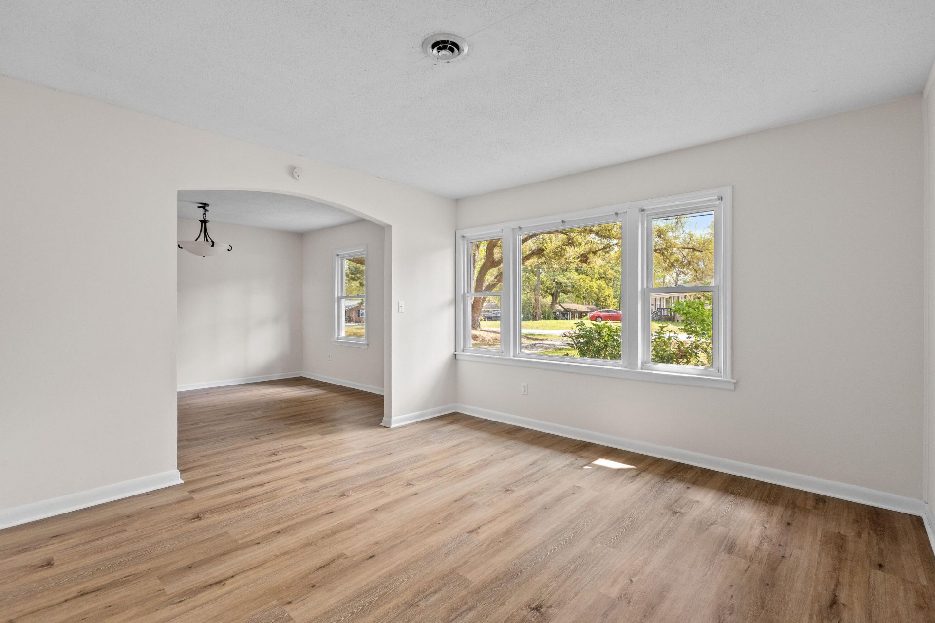125 Matheny Drive Photo 5