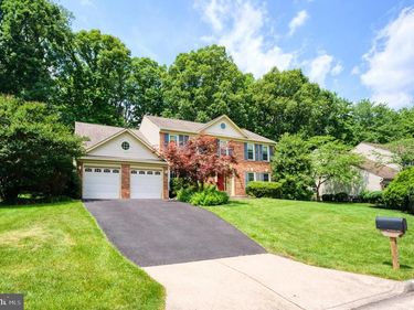 8722 FOXHALL TERRACE, FAIRFAX STATION, VA 22039