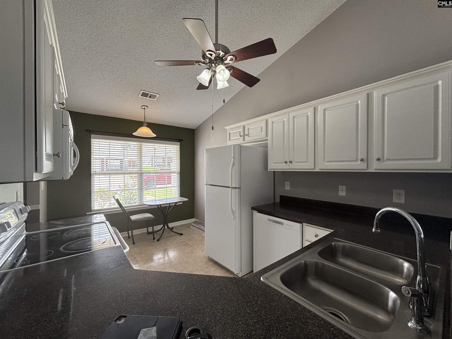 54 Monmouth Court Photo 14
