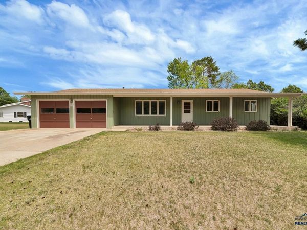 216 S BERRY PINE RD, Rapid City, SD 57702