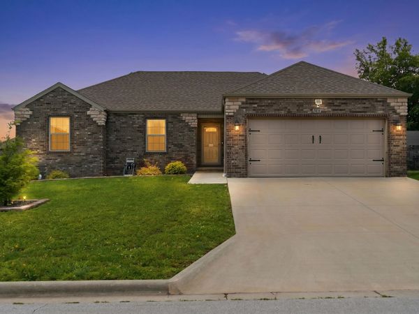 2414 E Mission Street , Republic, MO 65738