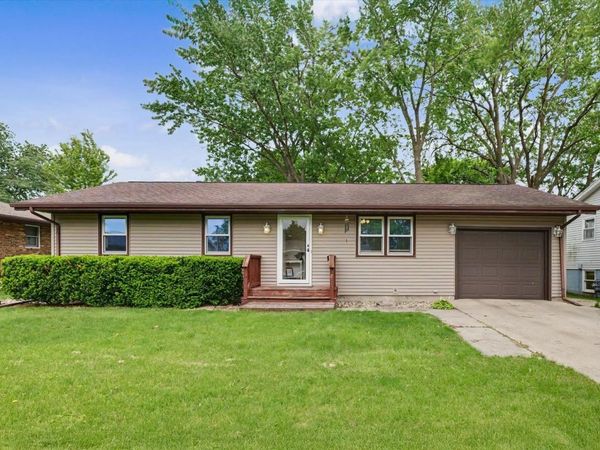 816 N Mohave Drive , Pontiac, IL 61764