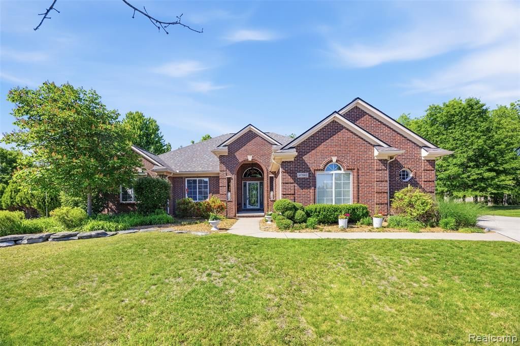 47041 Hidden River Circle N, Canton, MI 48188 Main Photo