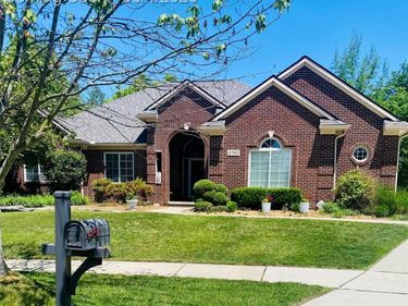 47041 Hidden River Circle N, CANTON, MI 48188