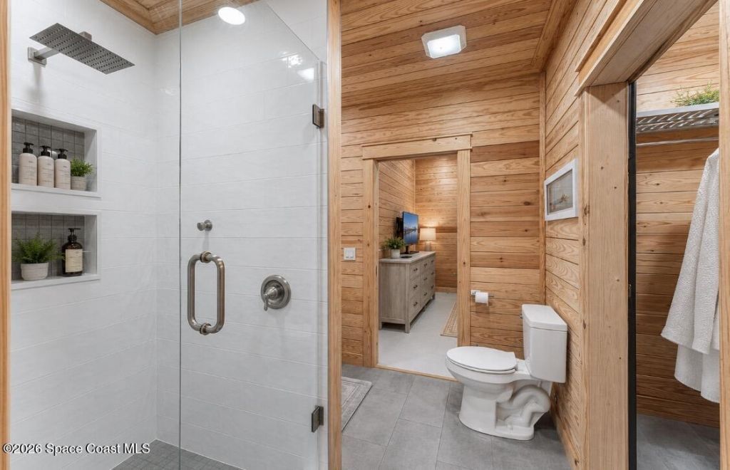 25 Vip Island, Unit B, Grant-valkaria, FL 32949 Photo