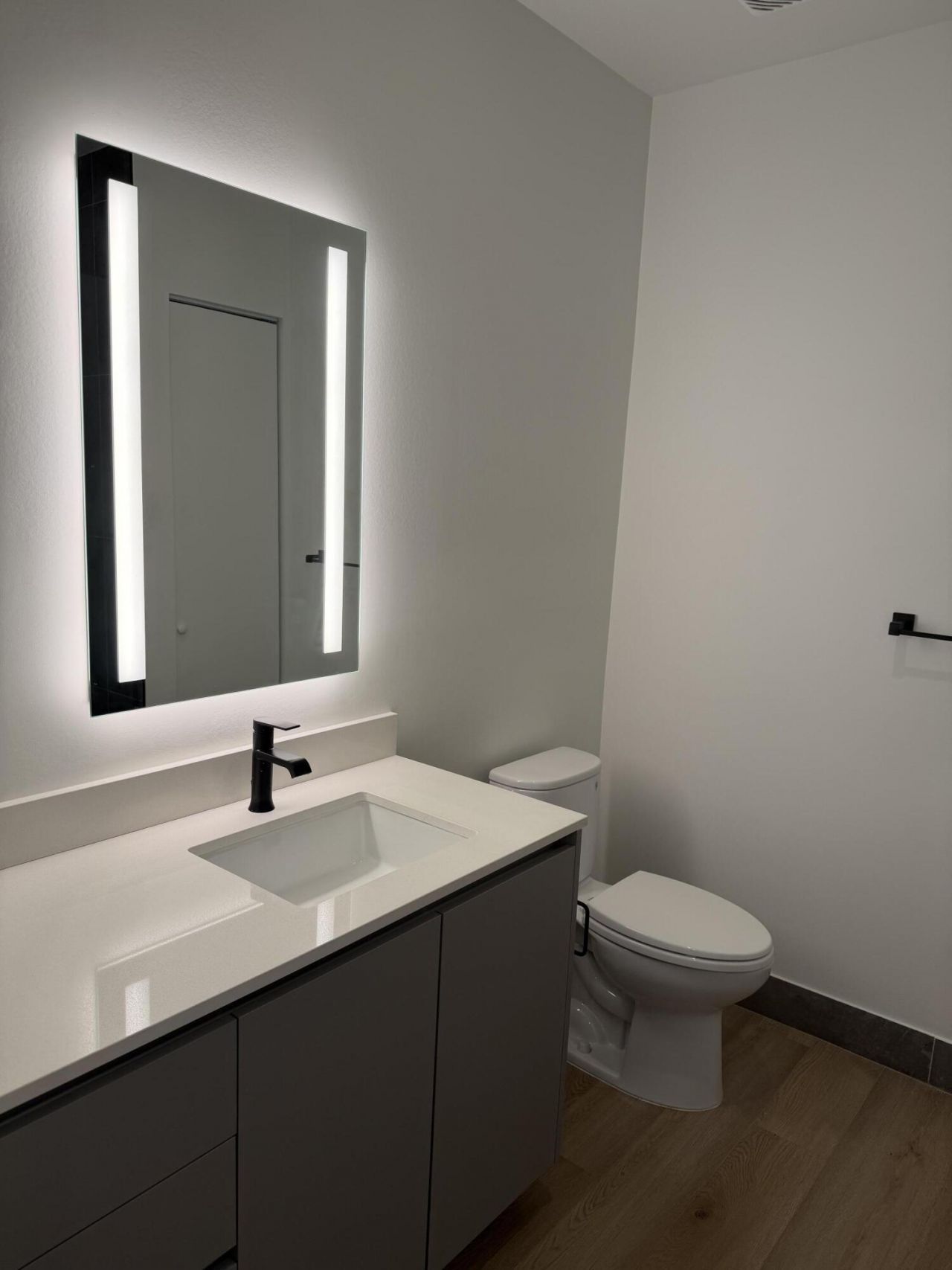 307 SW 5th Street, Unit Ph2811, Fort Lauderdale, FL 33315 Photo