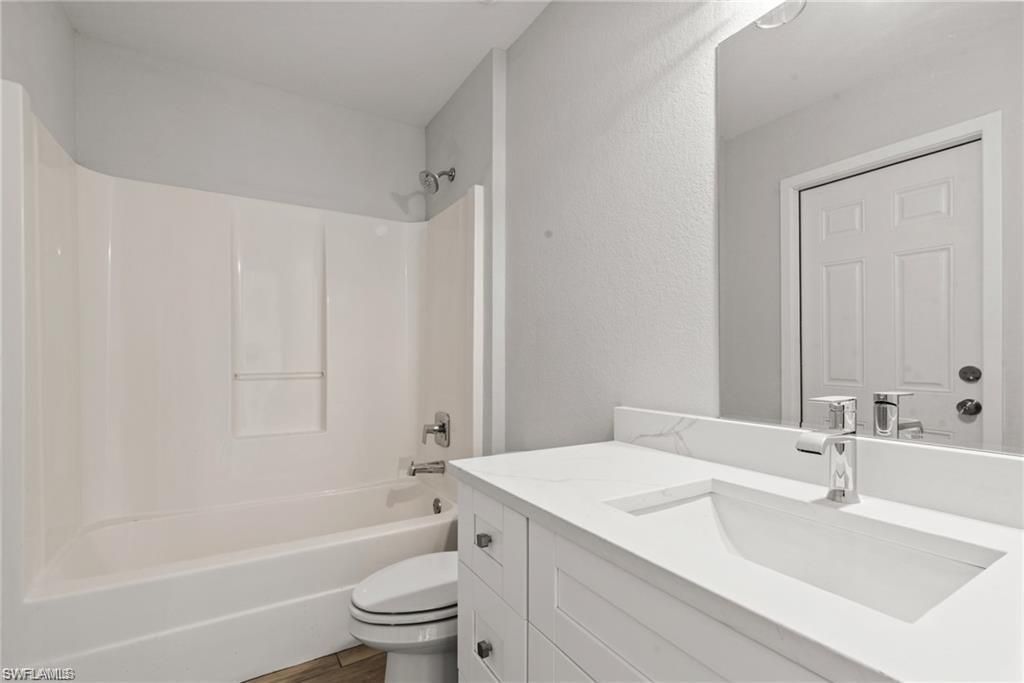 221 NW 29th Pl, Cape Coral, FL 33993 Photo