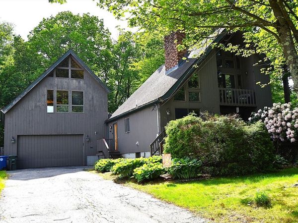 87 Norwood Ave, Leominster, MA 01453