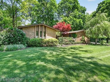 1309 Ashover Drive, Bloomfield Hills, MI 48304