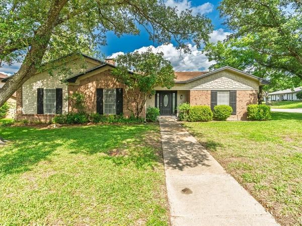 509 Deer Drive , Greenville, TX 75402