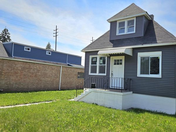 5042 Reading Avenue, East Chicago, IN 46312