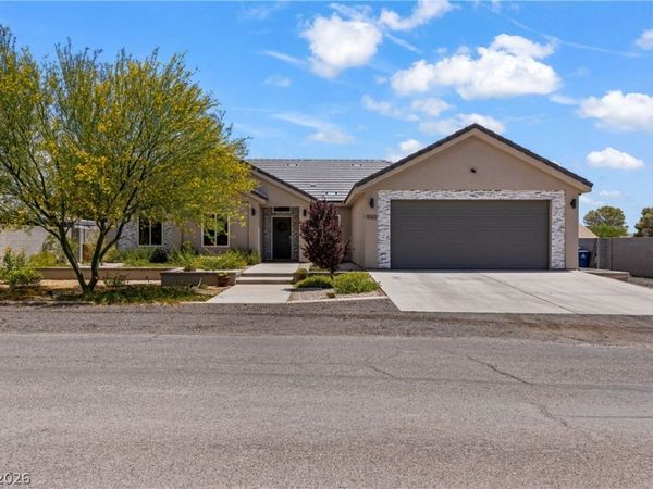 3020 Hannig Street , Logandale, NV 89021
