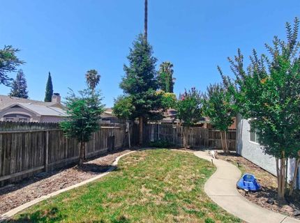 8272 Summer Falls Cir, Sacramento, CA 95828 Photo