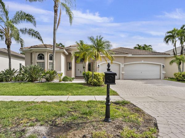 9641 Parkview Avenue, Boca Raton, FL 33428