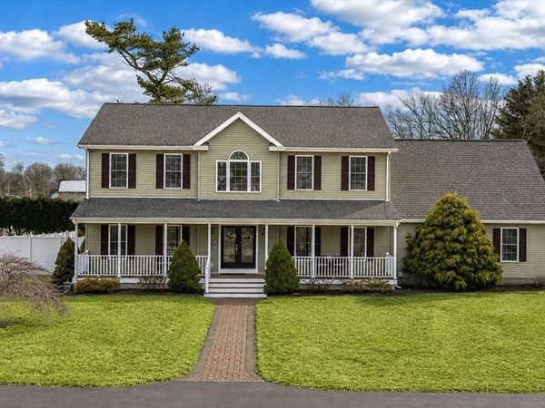 6 Angle Ct, Westport, MA 02790