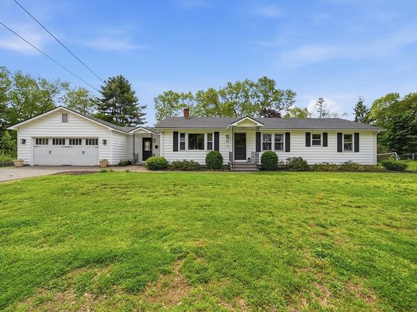 11 West Winkley Street, Amesbury, MA 01913