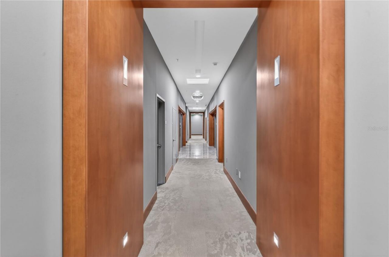 31 SE 5th Street , Unit 203, Miami, FL 33131 Photo