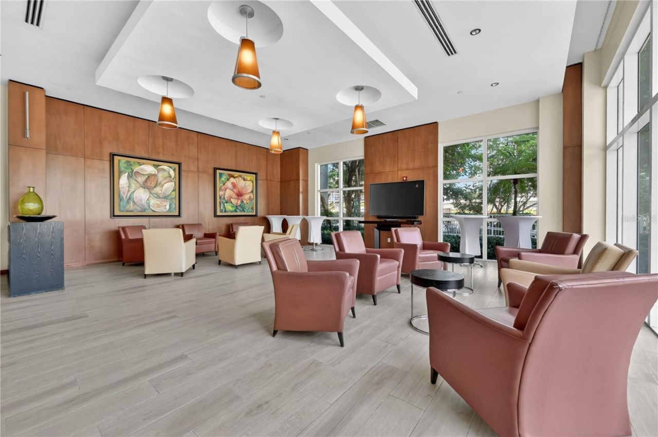 31 SE 5th Street , Unit 203, Miami, FL 33131 Photo