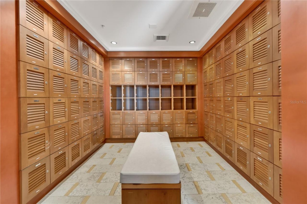 31 SE 5th Street , Unit 203, Miami, FL 33131 Photo