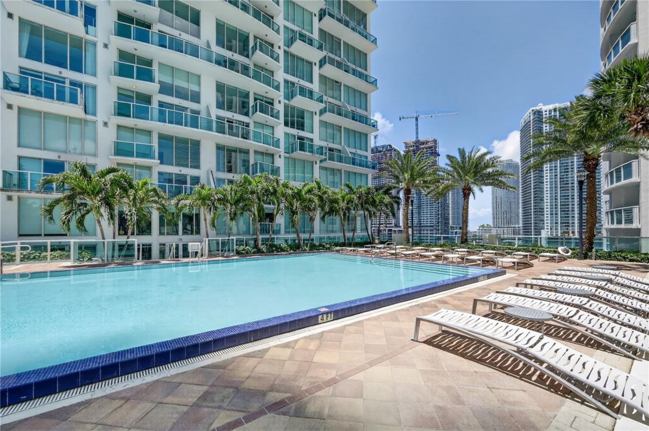 31 SE 5th Street , Unit 203, Miami, FL 33131 Photo
