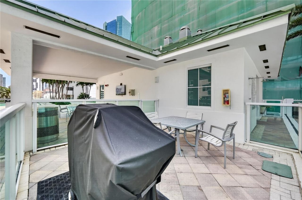 31 SE 5th Street , Unit 203, Miami, FL 33131 Photo