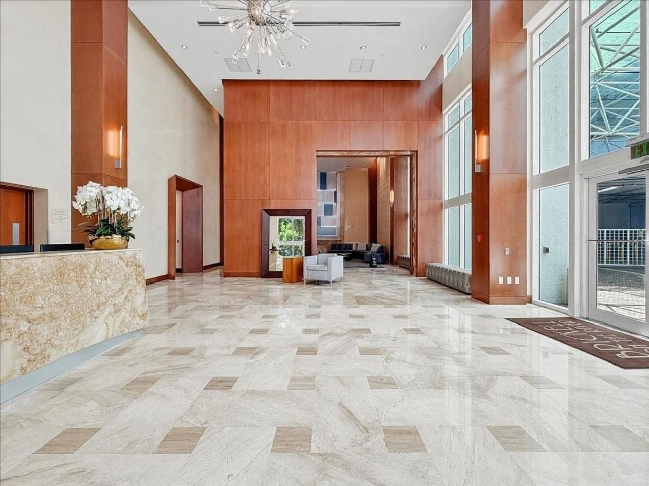 31 SE 5th Street , Unit 203, Miami, FL 33131 Photo