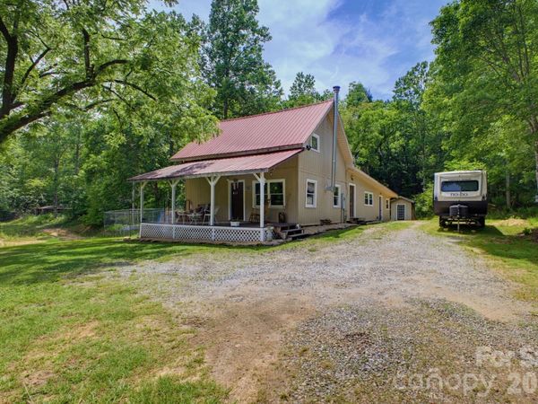 1239 W McGuinn Road, Mill Spring, NC 28756