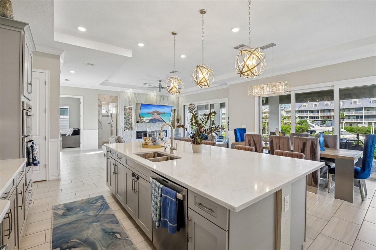 3110 Christophers Watch Lane, Ruskin, FL 33570 Photo