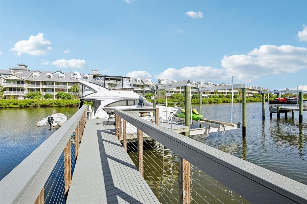 3110 Christophers Watch Lane, Ruskin, FL 33570 Photo