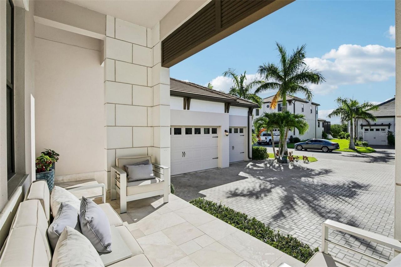 3110 Christophers Watch Lane, Ruskin, FL 33570 Photo