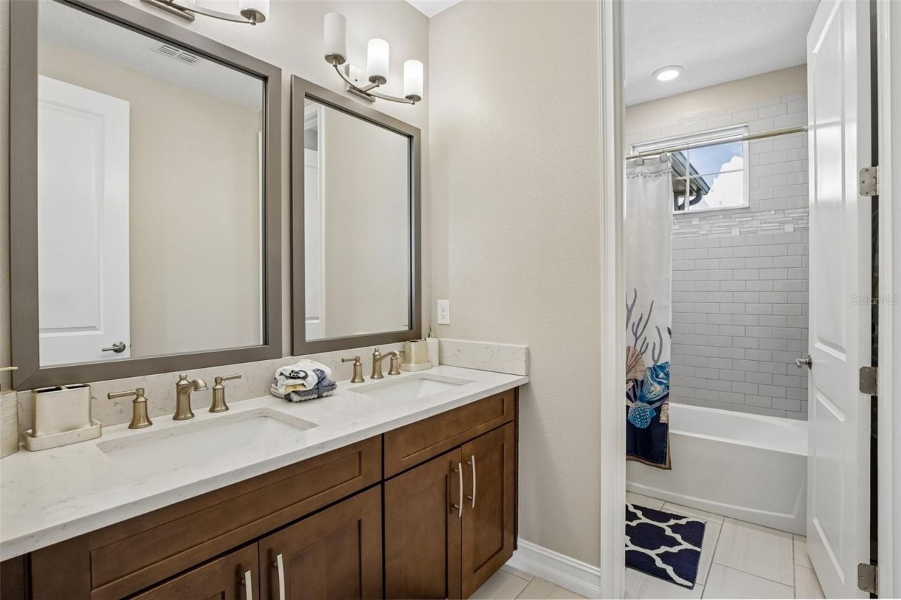 3110 Christophers Watch Lane, Ruskin, FL 33570 Photo