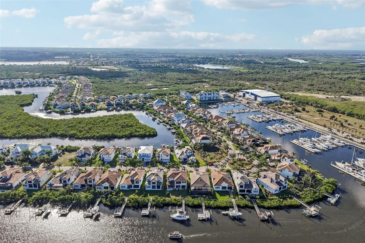 3110 Christophers Watch Lane, Ruskin, FL 33570 Photo