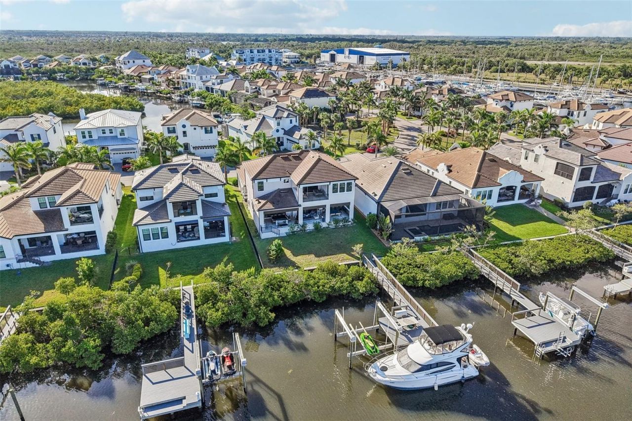 3110 Christophers Watch Lane, Ruskin, FL 33570 Photo
