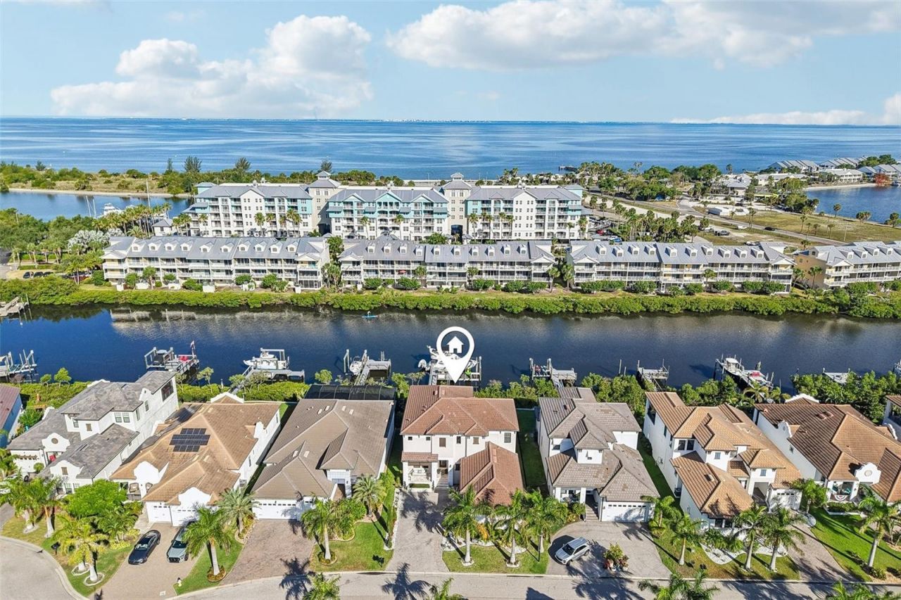 3110 Christophers Watch Lane, Ruskin, FL 33570 Photo