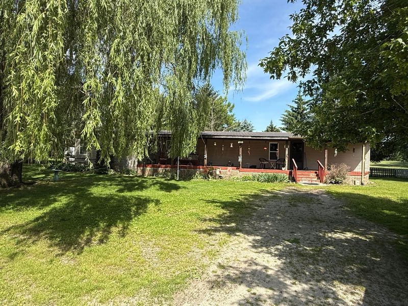 215 W Mound Street , Sabina, OH 45169 Photo 2