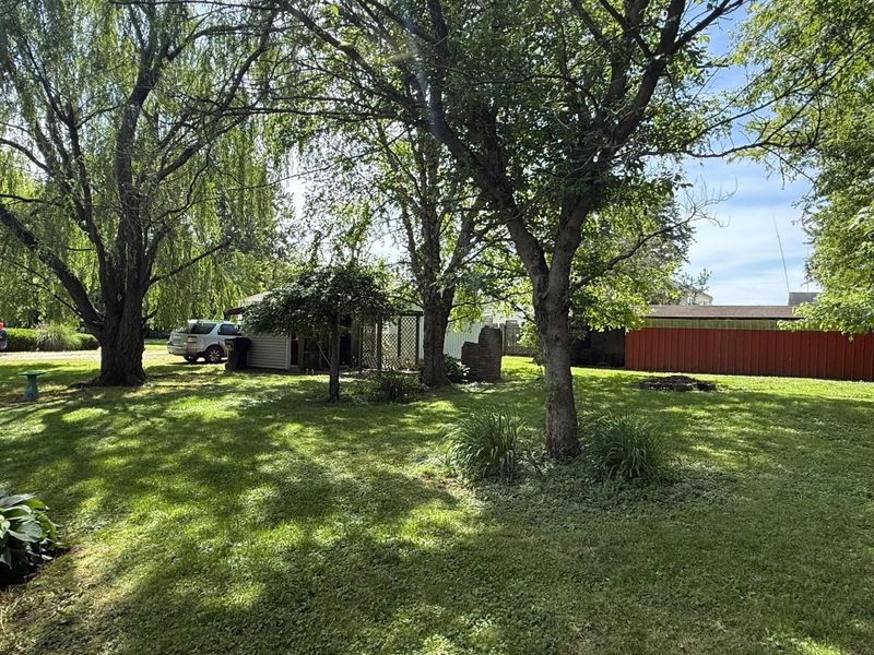215 W Mound Street , Sabina, OH 45169 Photo 7