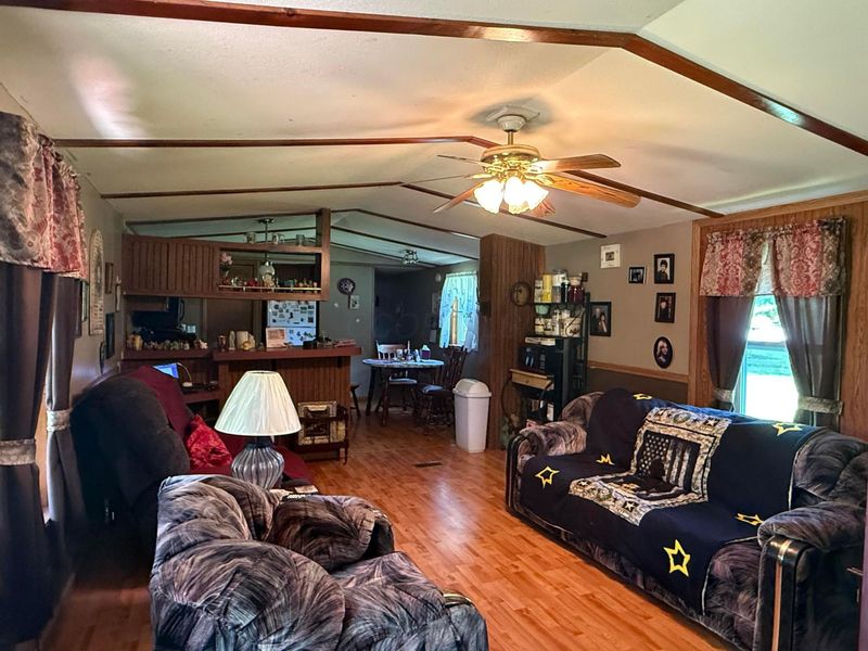 215 W Mound Street , Sabina, OH 45169 Photo 8