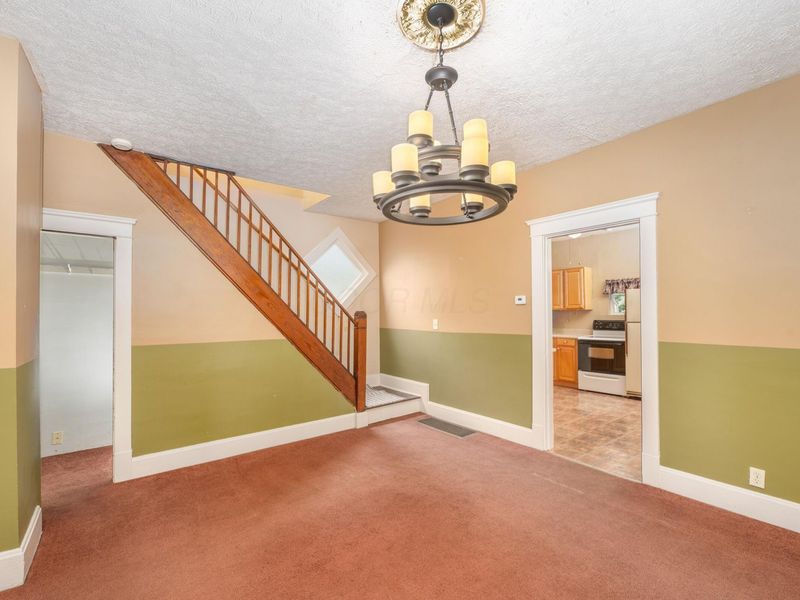 210 W Shields Street , Newark, OH 43055 Photo 6