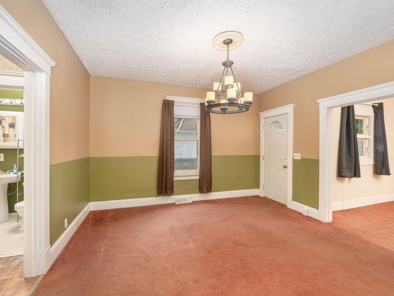 210 W Shields Street , Newark, OH 43055 Photo 7