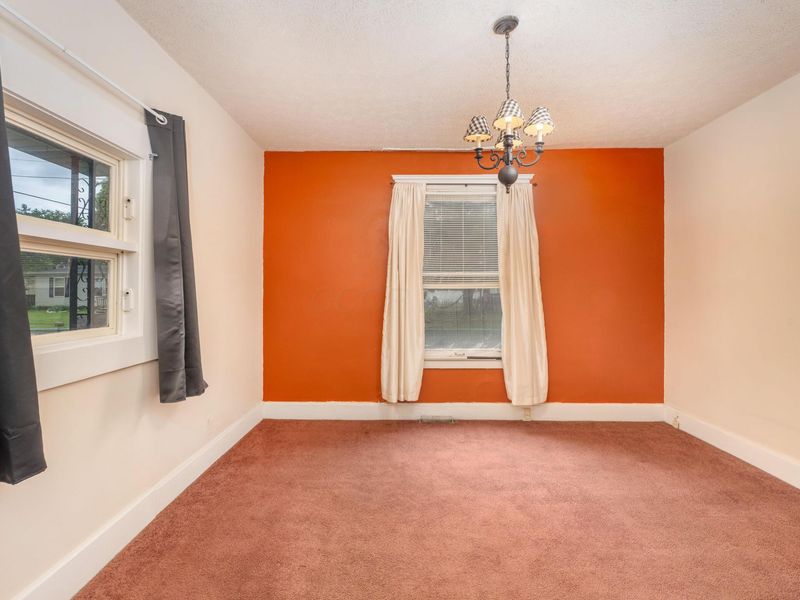 210 W Shields Street , Newark, OH 43055 Photo 8